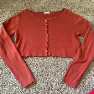 Button crop sweater